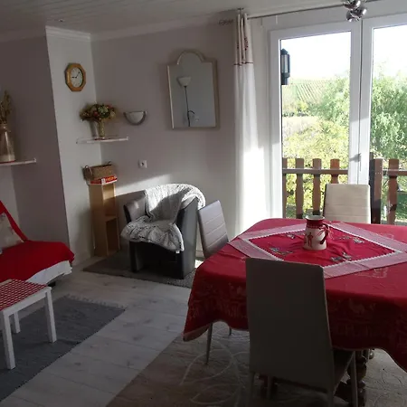 Le Vignoble  2 Pers Coté Vignes